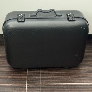 Globe-Trotter Carbon Fiber Hard Shell Carry Case Briefcase in Black